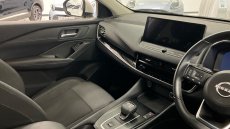 Nissan Qashqai 1.3 DiG-T MH 158 N-Connecta 5dr Xtronic Petrol Hatchback